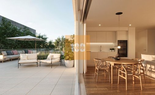 Apartment in Cedofeita, Santo Ildefonso, Se, Miragaia, Sao Nicolau e Vitoria, Porto District, Portugal 1