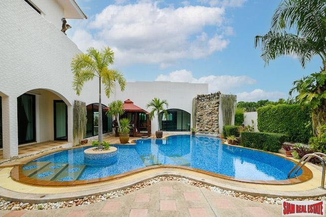 Villa in Pong, Chon Buri, Thailand 1 - 18228184