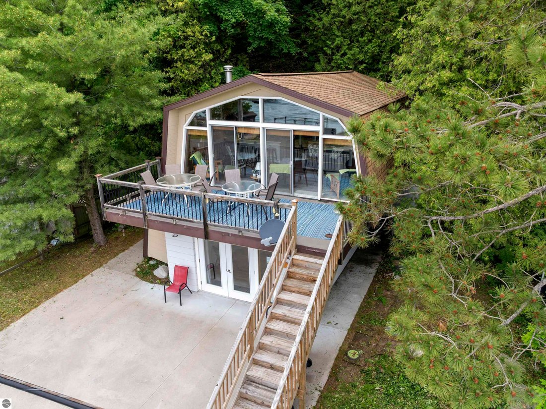 House in Beulah, Michigan, United States 5 - 18229018