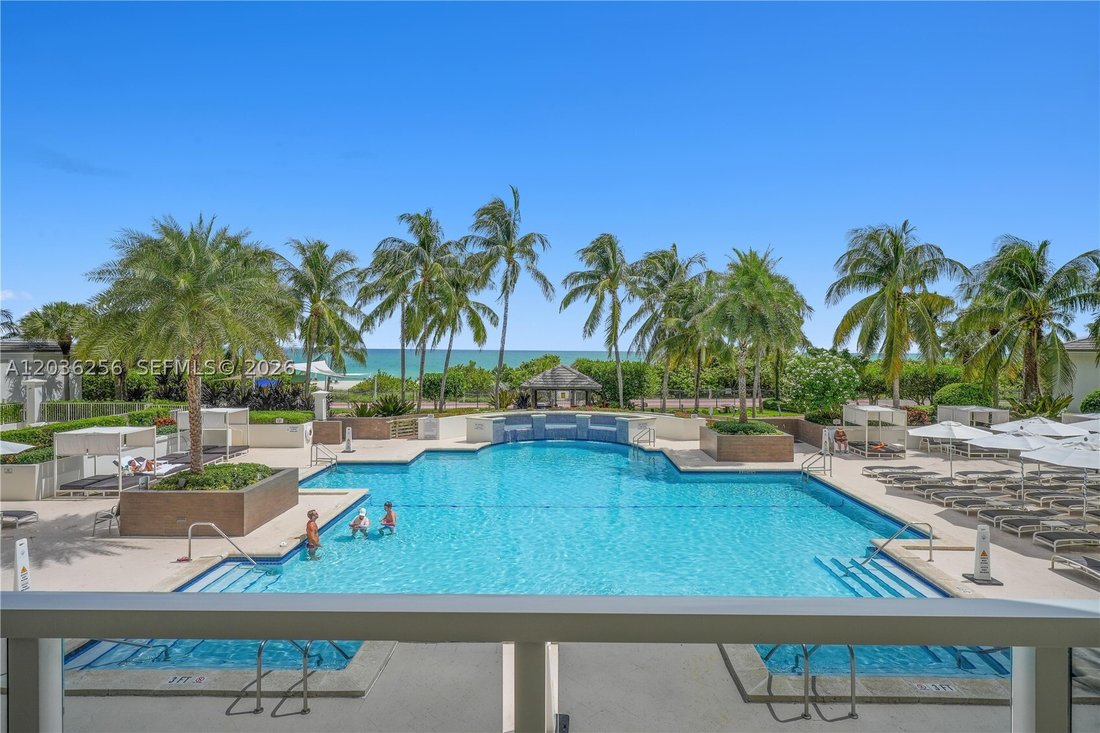 Condo in Miami Beach, Florida, United States 1 - 18227073