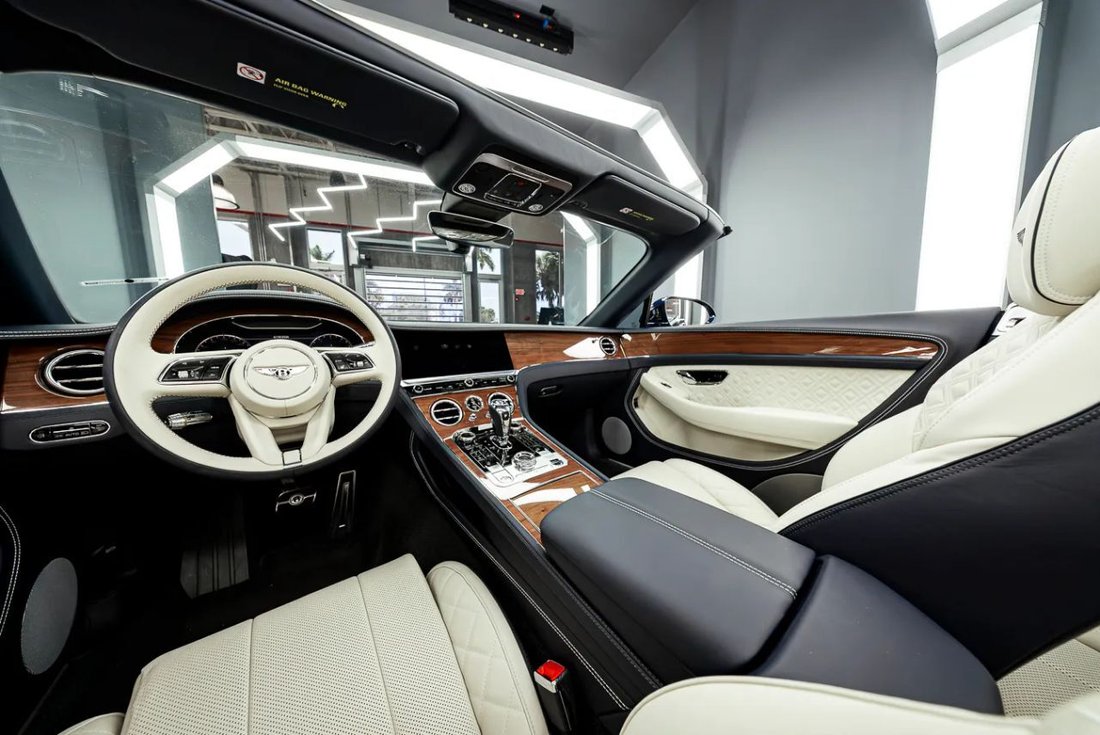 Cabriolet in West Palm Beach, FL, United States 2 - 18228299