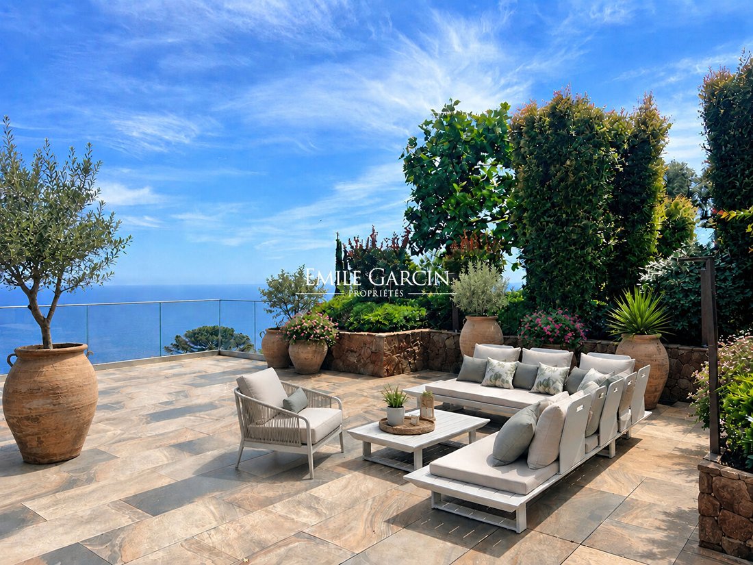 Villa in Théoule-sur-Mer, Provence-Alpes-Côte d'Azur, France 4 - 12378662