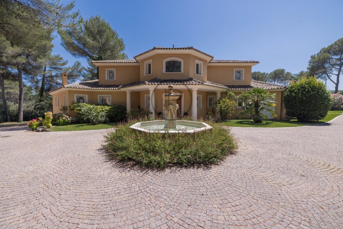 Villa in Mougins, Provence-Alpes-Côte d'Azur, France 5 - 18227385