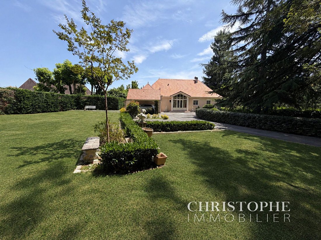 Villa in Nord, Lescar, France 1 - 18226274