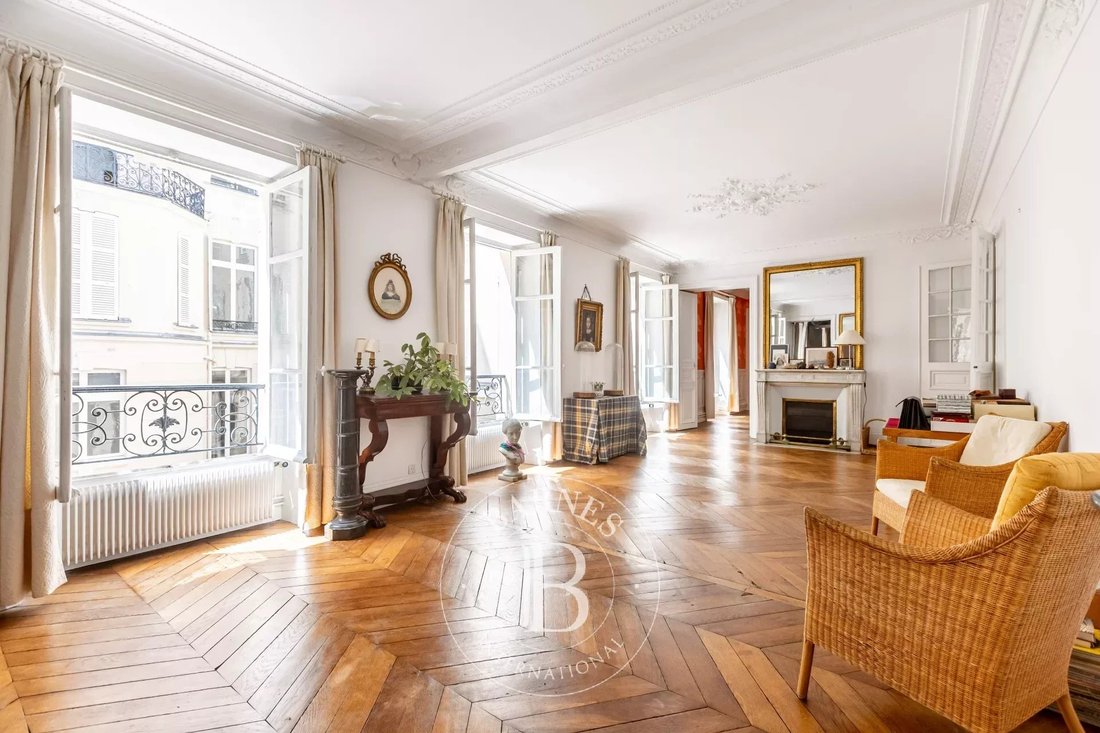Apartment in Saint Philippe du Roule, Paris 8e Arrondissement, Paris 1 - 18227564
