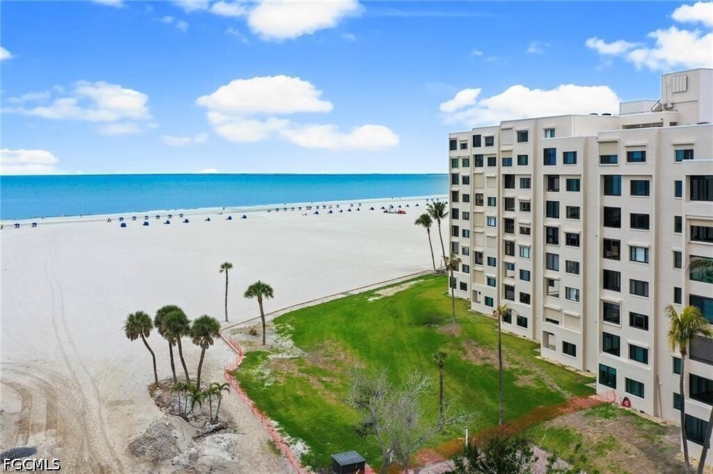 Condo in Fort Myers Beach, Florida, United States 1 - 18229659