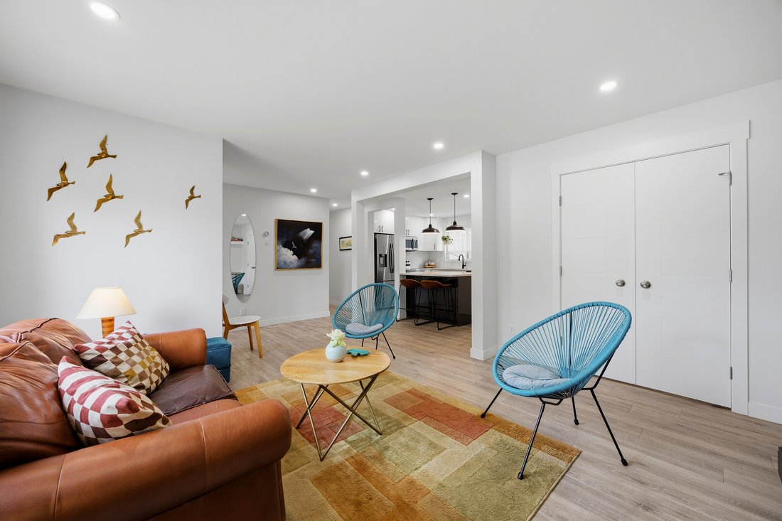 House in Calgary, Alberta, Canada 3 - 18224059