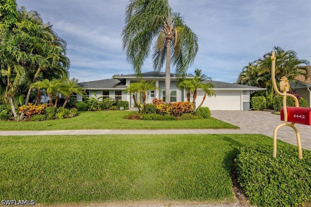 Condo in Naples, Florida, United States 1 - 18225789