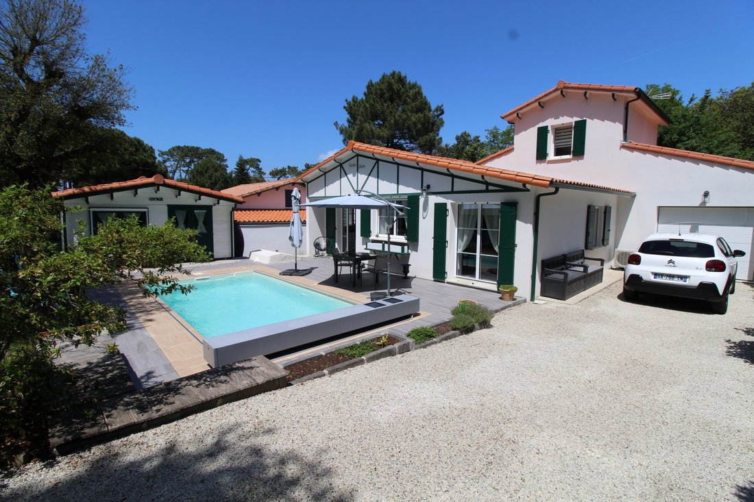 House in Saint-Palais-sur-Mer, Nouvelle-Aquitaine, France 1 - 18124693