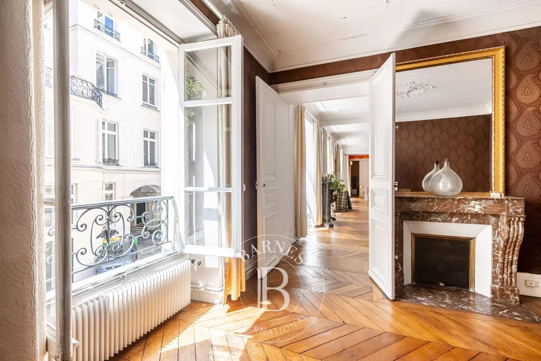Apartment in Saint Philippe du Roule, Paris 8e Arrondissement, Paris 5 - 18227564