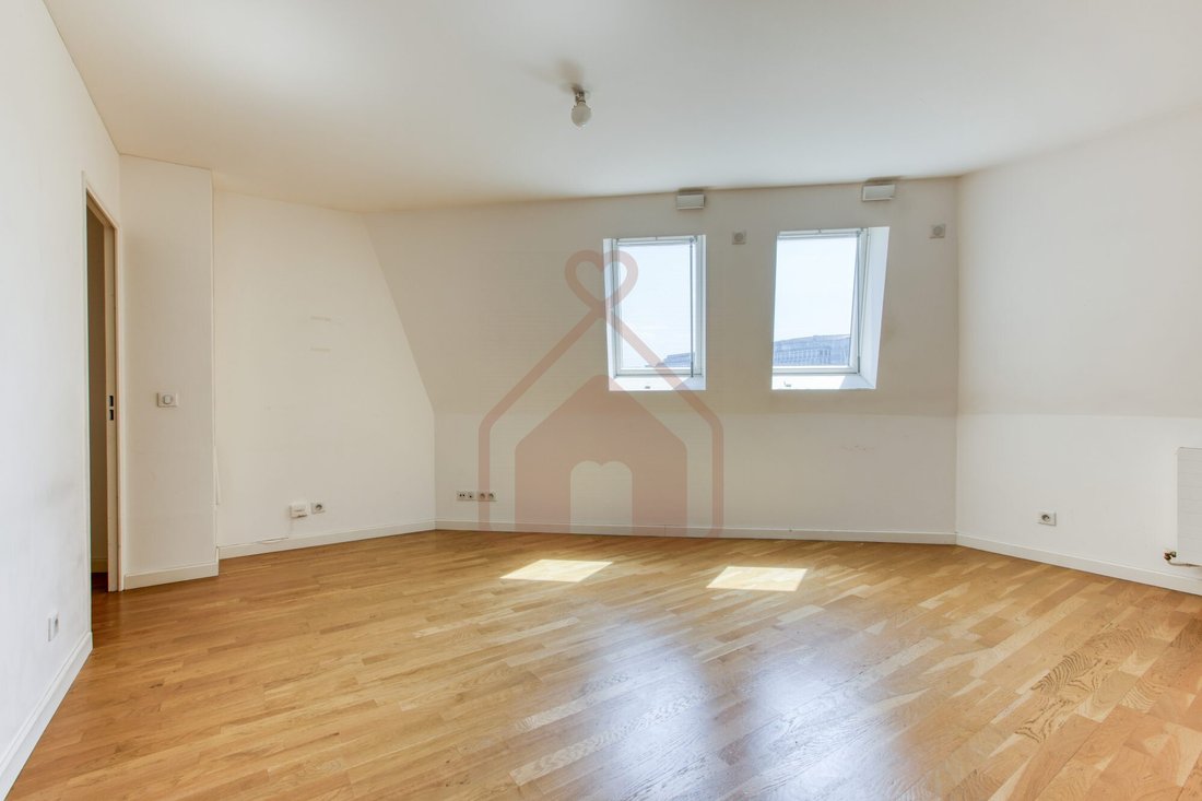 Apartment in Barnufles, Le Kremlin-Bicetre, France 1 - 18229247