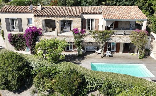 Villa in Ville-Les Saquedes-Le Bouillonnet, Sainte-Maxime, France 1