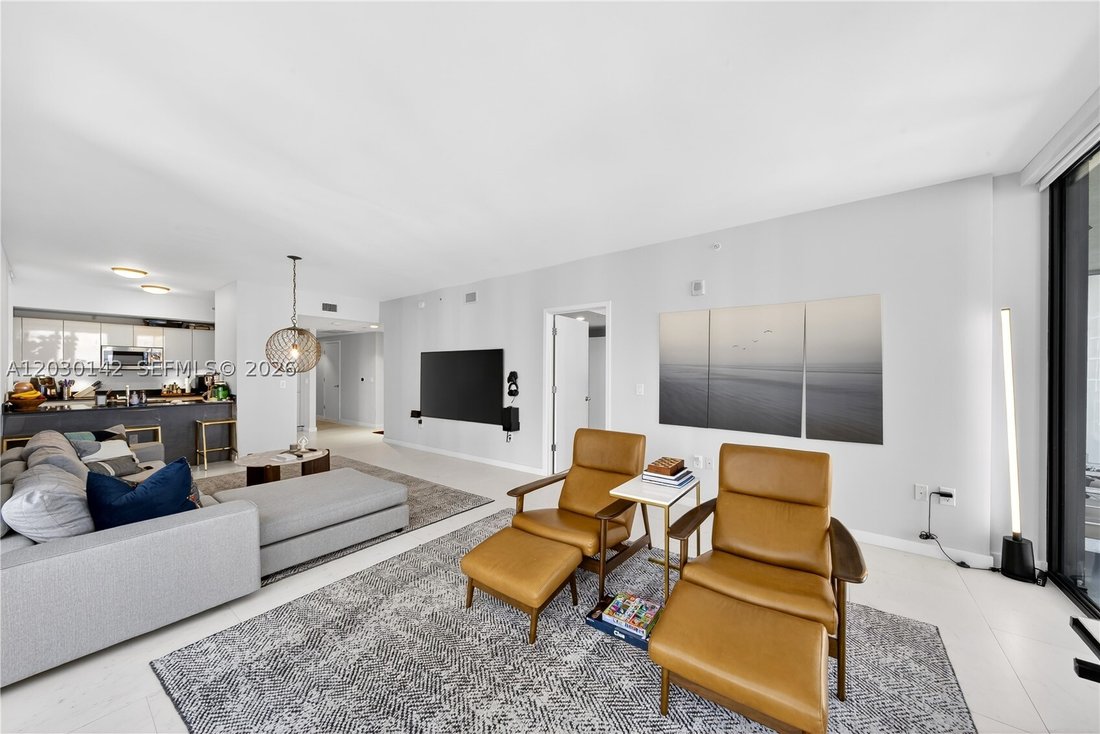 Condo in Miami, Florida, United States 4 - 18226339