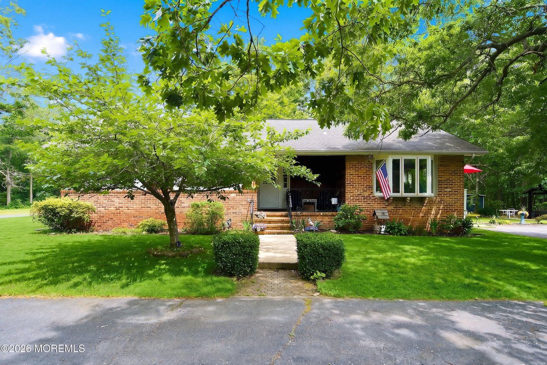 House in Howell Township, New Jersey, United States 2 - 18124920