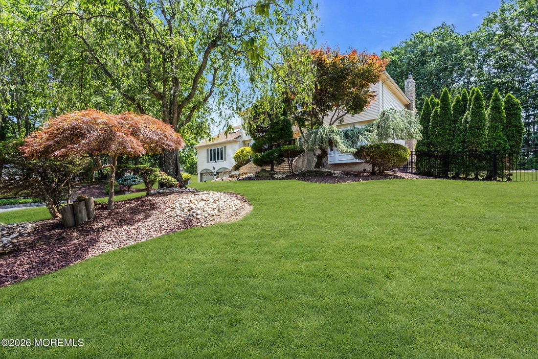 House in Manalapan Township, New Jersey, United States 2 - 18229997