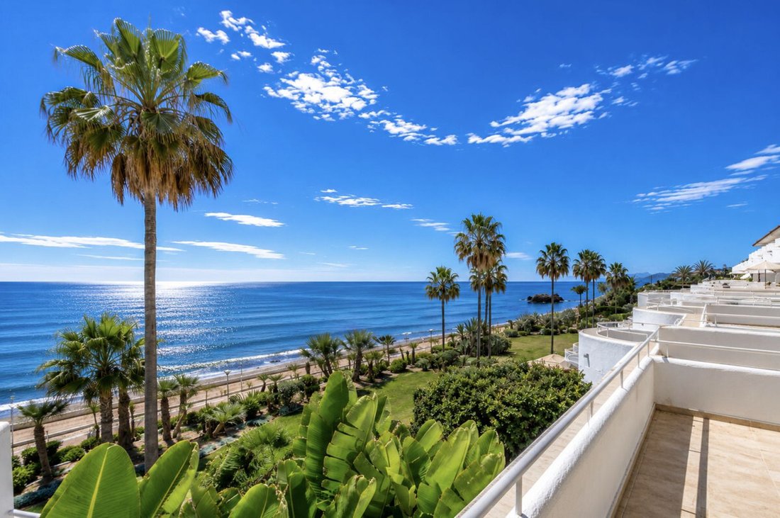 Apartment in Estepona, Andalusia, Spain 2 - 18224248