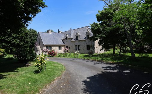 House in Plobannalec-Lesconil, Brittany, France 1