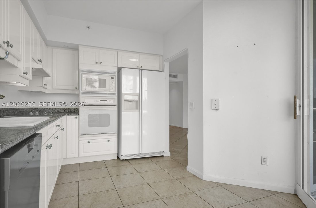 Condo in Miami Beach, Florida, United States 4 - 18227073