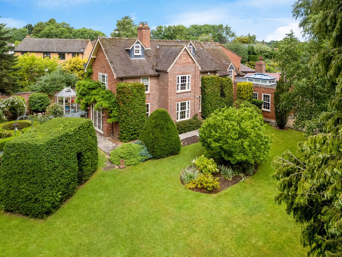 House in Kenilworth, England 1 - 18230047