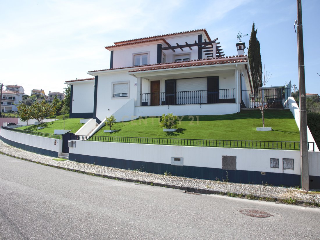 Villa in Tomar (Sao Joao Baptista) e Santa Maria dos Olivais, Santarem District, Portugal 2 - 18230534