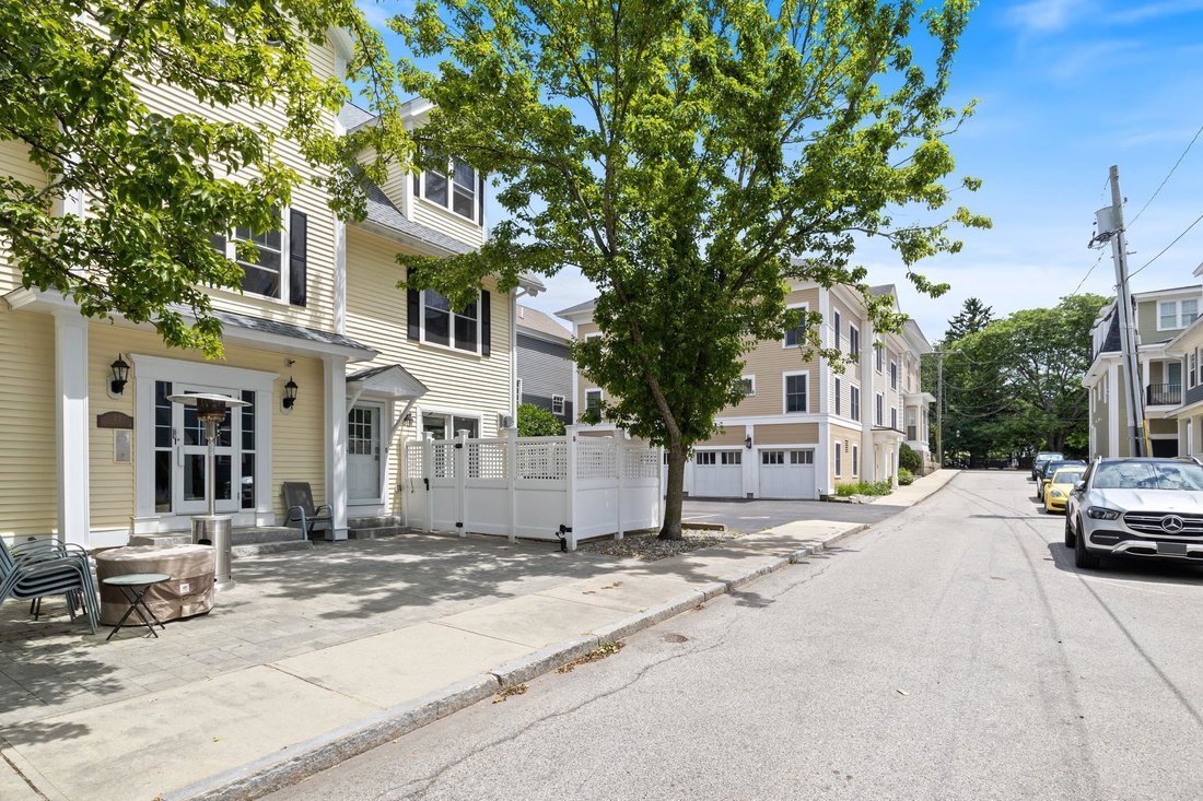 Condo in Portsmouth, New Hampshire, United States 3 - 18226778