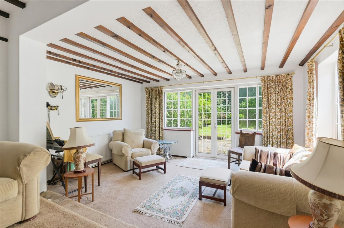 House in Nork, Reigate and Banstead, England 2 - 18229740