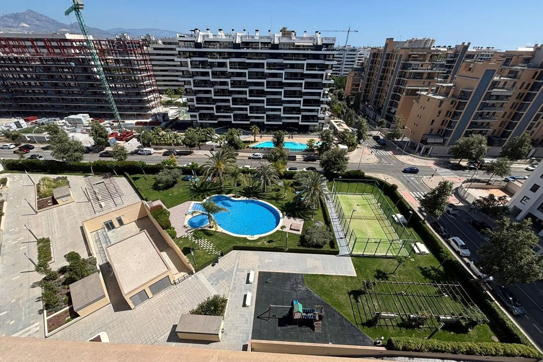 Apartment in Alicante, Valencian Community, Spain 4 - 18223815