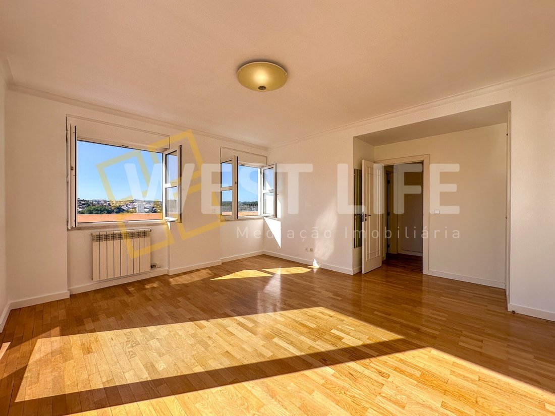 Apartment in Santa Maria, Sao Pedro e Matacaes, Lisbon, Portugal 4 - 17821148