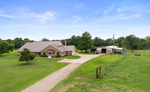 Farm Ranch in Bogata, Texas, United States 1