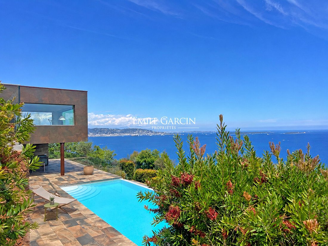 Villa in Théoule-sur-Mer, Provence-Alpes-Côte d'Azur, France 3 - 12378662