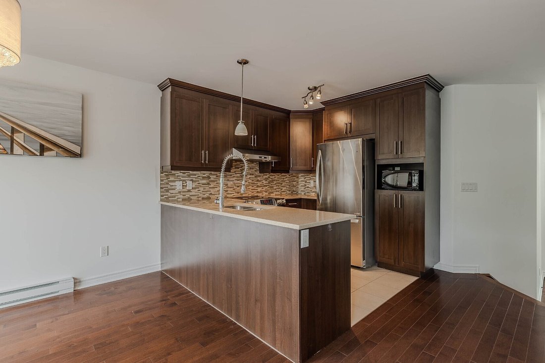 House in Brossard, Quebec, Canada 4 - 18227122