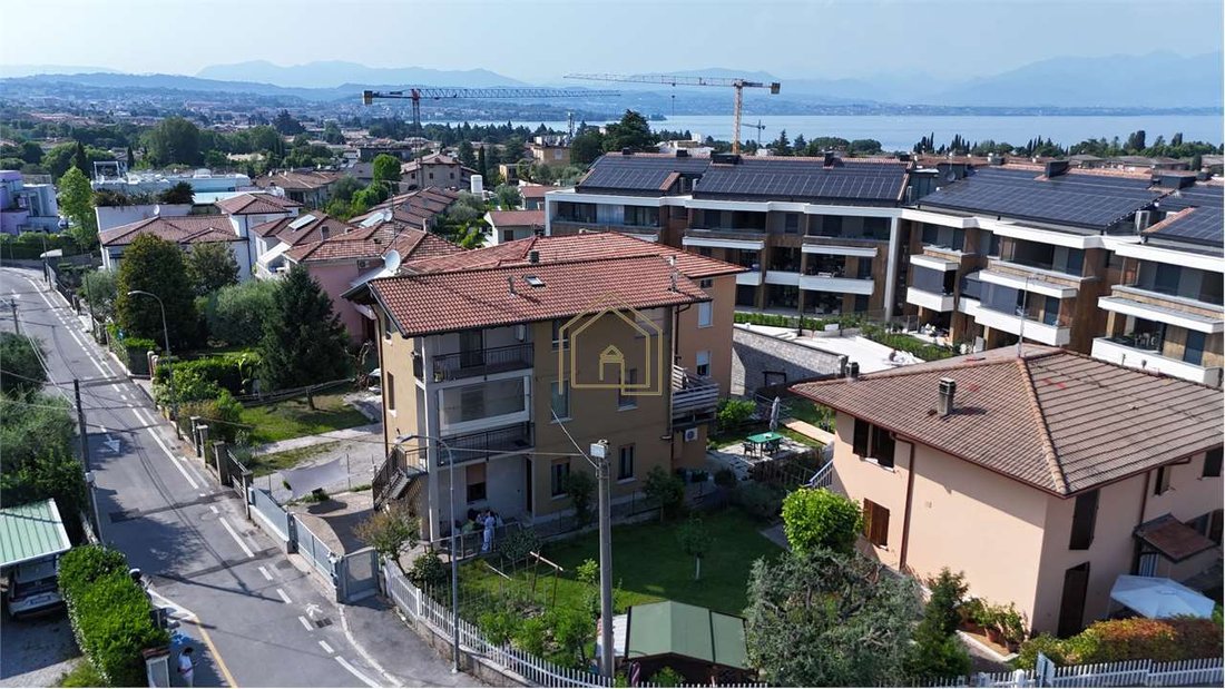 Villa in Rivoltella, Desenzano del Garda, Lombardy 1 - 18225809