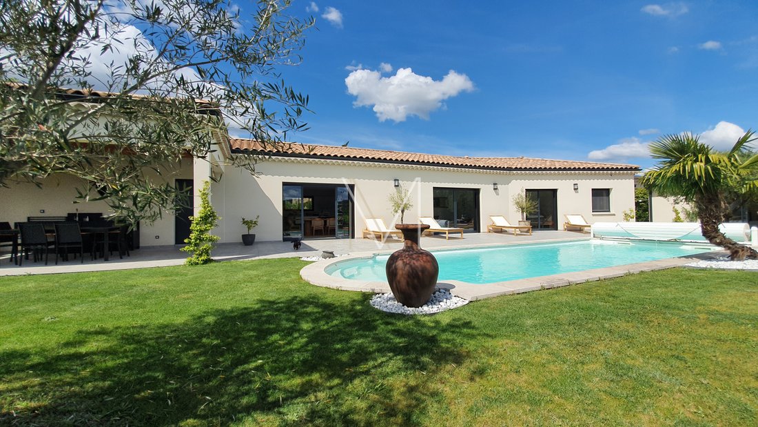 Villa in La Batie-Rolland, Auvergne-Rhône-Alpes, France 1 - 18226298