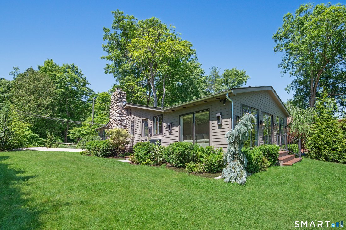 Condo in Woodbury, Connecticut, United States 5 - 18229676