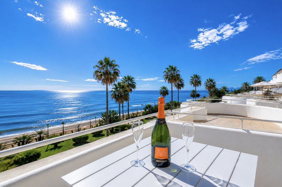 Apartment in Estepona, Andalusia, Spain 1 - 18224248