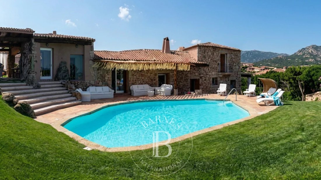 Villa in Marina di Porto Cervo, Porto Cervo, Italy 1 - 18223940