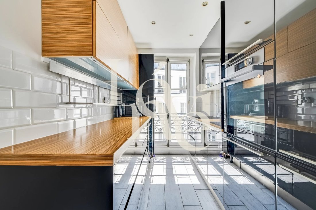 Apartment in Saint Philippe du Roule, Paris 8e Arrondissement, Paris 4 - 18230420