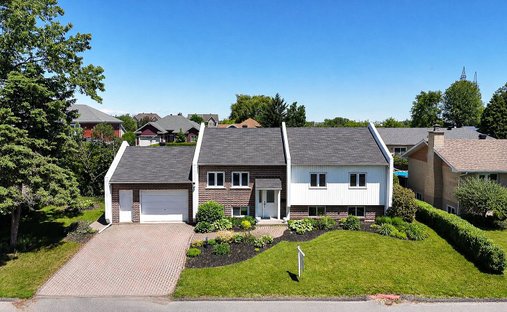 House in Saint-Césaire, Quebec, Canada 1