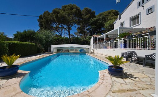 Villa in Le Lavandou, Provence-Alpes-Côte d'Azur, France 1