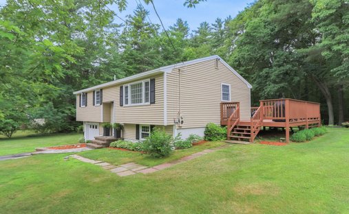 House in Londonderry, New Hampshire, United States 1