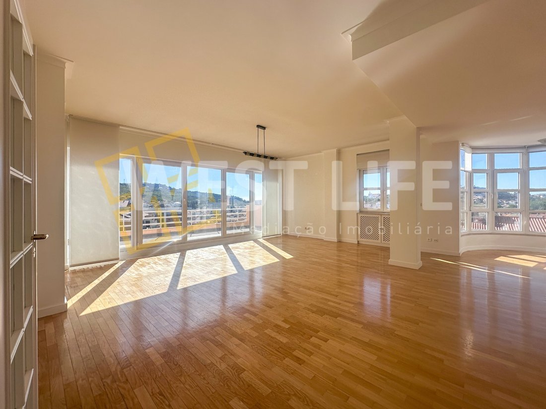 Apartment in Santa Maria, Sao Pedro e Matacaes, Lisbon, Portugal 2 - 17821148