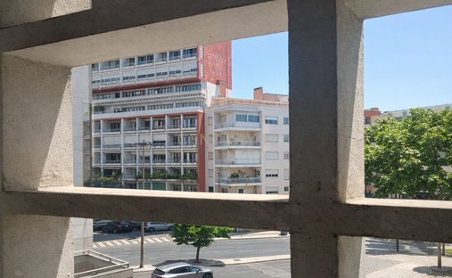 Apartment in Alvalade, Lisbon, Portugal 1