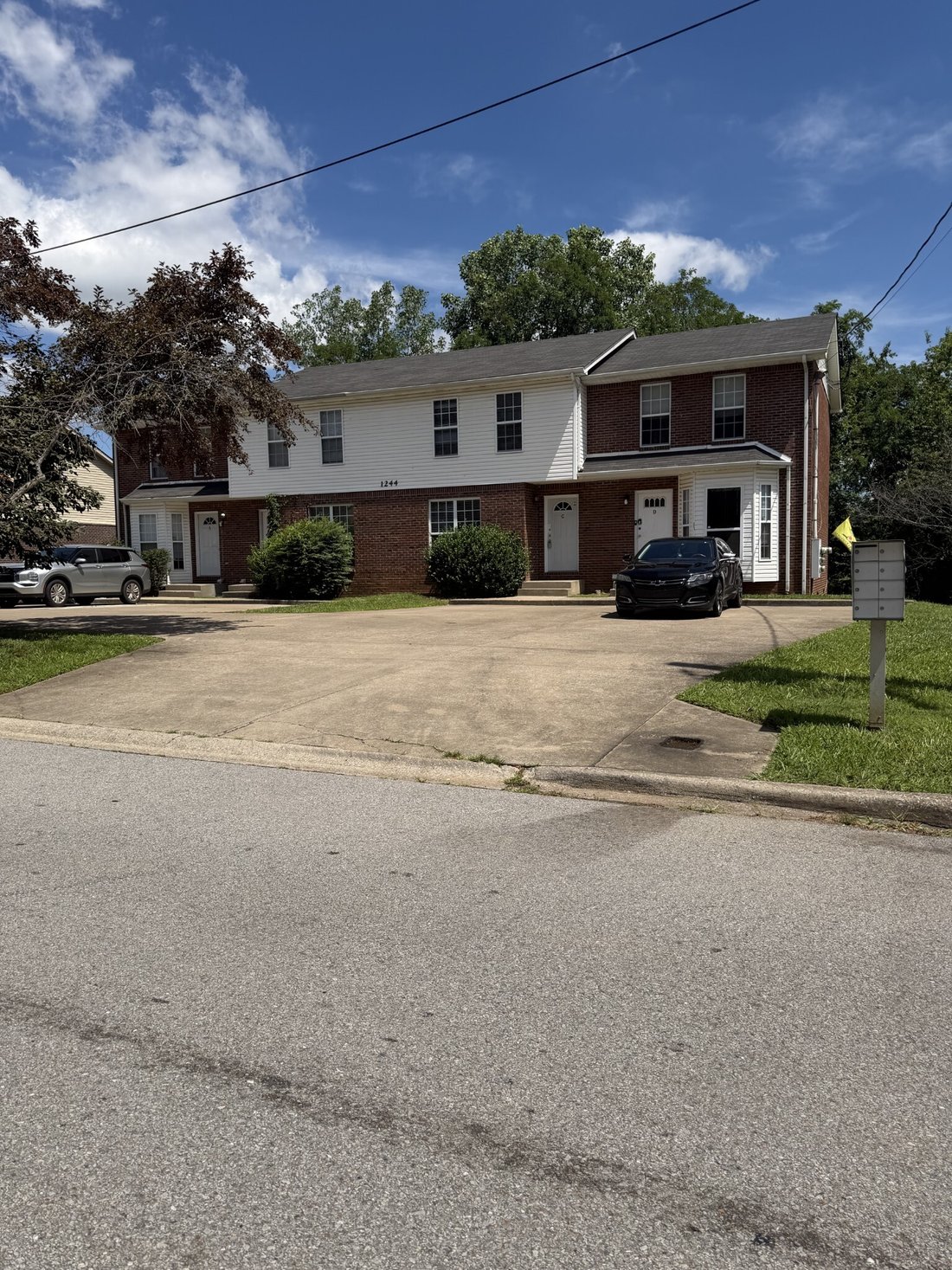Clarksville, Tennessee, United States 3 - 18226322