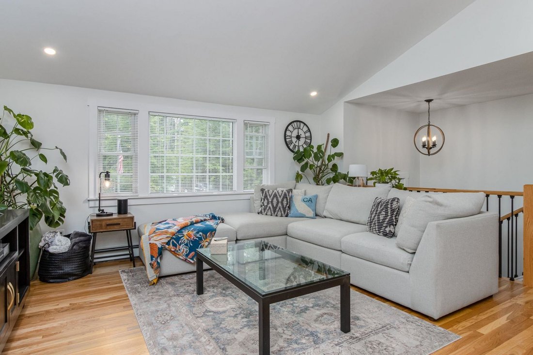 House in Londonderry, New Hampshire, United States 5 - 18228977