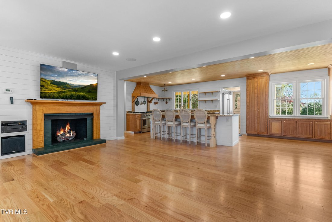 House in Meadowview, Virginia, United States 4 - 18225934