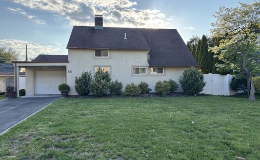 House in Hicksville, New York, United States 1