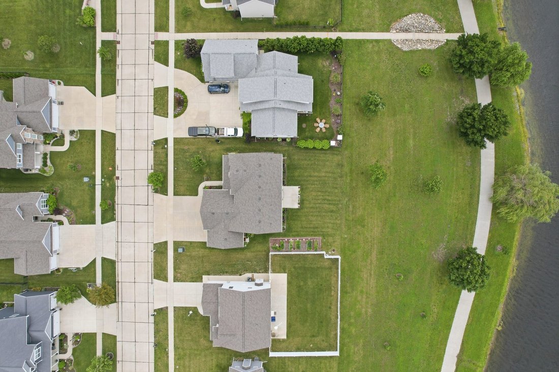 House in Savoy, Illinois, United States 4 - 18232064