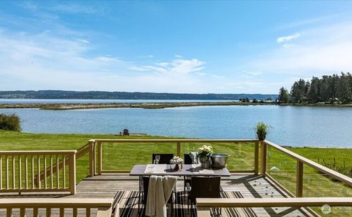 House in Coupeville, Washington, United States 1