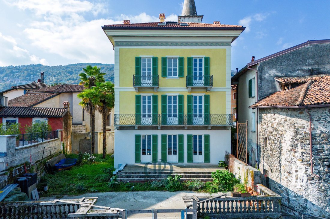 Villa in Stresa, Piedmont, Italy 1 - 16474499