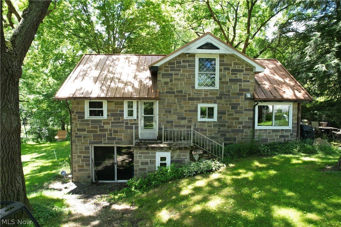 House in Negley, Ohio, United States 1 - 18231824